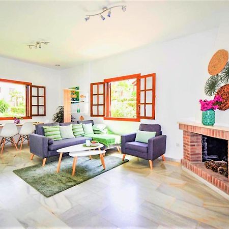 Villa Bahia Azul Estepona Eksteriør billede